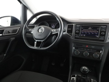 Volkswagen Golf Sportsvan Sportsvan Facelifting 1.0 TSI 115KM 2019 Volkswagen Golf Sportsvan klimatyzacja, zdjęcie 15