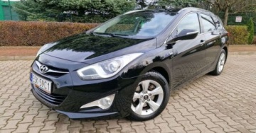 Hyundai i40 Kombi 1.7 CRDi LOW 115KM 2013 Hyundai i40 Hyundai i40 Kombi blue 1.7 CRDi Family 1.7 Diesel 116KM