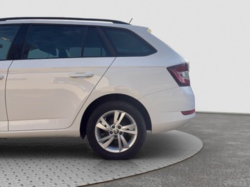 Skoda Fabia III Kombi Facelifting 1.0 TSI 95KM 2021 Skoda Fabia Skoda Fabia 1.0 TSI Ambition PLUS Benzyna 95KM, zdjęcie 23