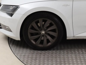 Skoda Superb III Kombi 2.0 TDI 190KM 2018 Skoda Superb 2.0 TDI, Salon Polska, 187 KM, 4X4, zdjęcie 14