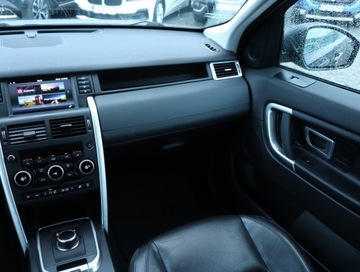 Land Rover Discovery Sport SUV 2.0 TD4 180KM 2017 Land Rover Discovery Sport TD4, Salon Polska, zdjęcie 7