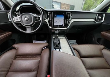 Volvo V60 I Kombi Facelifting 2.0 D4 DRIVE-E 190KM 2018 Volvo V60 2.0 d 190KM VIRTUAL PERFEKCYJNY ..., zdjęcie 21