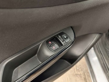 Opel Corsa E Hatchback 3d 1.4 Twinport 90KM 2015 Opel Corsa przestronny bezpieczny bezwypadkowy import Szwecja 1.4 benzyna, zdjęcie 22