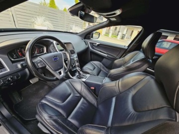 Volvo XC60 I SUV Facelifting 2.0 D3 DRIVE-E 150KM 2016 Volvo XC 60 R-Design___2.0 D3 150KM Geartronik BiXenon LED Skora Kamera Vi, zdjęcie 2