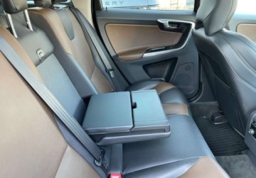 Volvo XC60 I SUV Facelifting 2.0 D4 DRIVE-E 181KM 2015 Volvo XC 60 2.0D4 181PK Automat Skory Xenon Panorama Serwis Zadbane POLECAM, zdjęcie 15