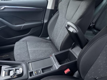 Skoda Octavia IV Kombi 2.0 TDI 150KM 2022 Skoda Octavia 2.0 TDI 150KM DSG Hak El. Fotele FV2, zdjęcie 29