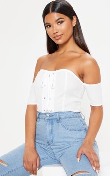 C6B219 BIAŁE BODY PRETTYLITTLETHING M