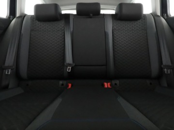 Volkswagen Golf VII Variant Facelifting 1.6 TDI-CR DPF BMT 115KM 2019 Volkswagen Golf DSG klima auto navi grzane fotele, zdjęcie 17