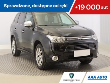 Mitsubishi Outlander III 2014 Mitsubishi Outlander 2.0 PHEV, 4X4, Automat