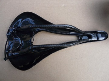 Седло RACE+ Carbon 110 грамм -75% от цены