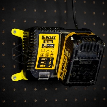 Монтажный держатель для зарядного устройства Dewalt DCB115 XR Простая и быстрая установка, желтый.