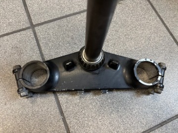 Kawasaki ZZR 1100 Нижняя полка