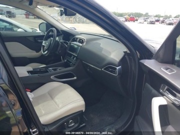 Jaguar F-Pace SUV 2.0 i4 250KM 2019 Jaguar F-Pace 2019, 25T PRESTIGE, 2.0, od ubezpieczalni 2.0 Benzyna 250KM, zdjęcie 4