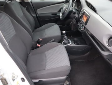 Toyota Yaris III Hatchback 5d Facelifting 1.33 Dual VVT-i 99KM 2015 Toyota Yaris 1.33 Dual VVT-i, Salon Polska, zdjęcie 8