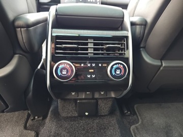 Land Rover Range Rover V SWB 3.0 D350 350KM 2022 Land Rover Range Rover First Edition 3.0D 350KM, zdjęcie 34