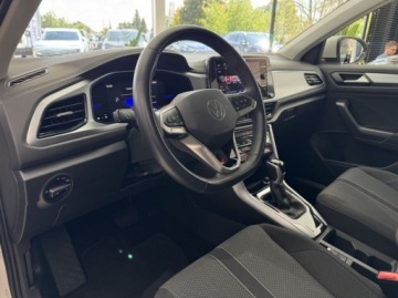 Volkswagen T-Roc I SUV Facelifting 1.5 TSI ACT 150KM 2023 Volkswagen T-Roc Life Kamera cofania LED CarPlayAndroid Auto Asystent, zdjęcie 6