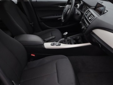 BMW Seria 1 F20-F21 2016 BMW 1 116d, Navi, Klima, Klimatronic, Parktronic, zdjęcie 8