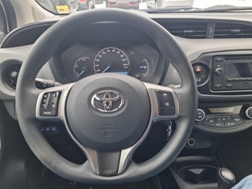 Toyota Yaris III Hatchback 5d Facelifting 2017 1.5 Hybrid 100KM 2020 Toyota Yaris Hybrid 100 Active III (2011-2019) Toy, zdjęcie 15