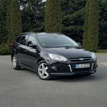 Ford Focus III Kombi 1.0 EcoBoost 125KM 2013 Ford Focus 1.0 EcoBoost Titanium, zdjęcie 6
