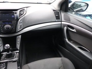 Hyundai i40 Kombi 1.7 CRDi LOW 115KM 2015 Hyundai i40 1.7 CRDI, Klima, Klimatronic, zdjęcie 7