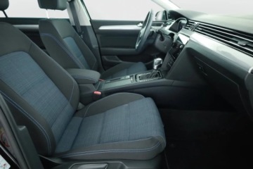 Volkswagen Passat B8 GTE Variant Facelifting 1.4 TSI Plug-In-Hybrid 218KM 2022 VW Passat 1.4 GTE, Salon Polska, 1. Właściciel, zdjęcie 6