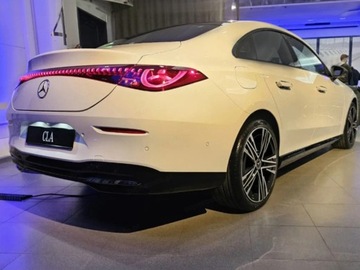 Mercedes CLA C118/X118 2025 MERCEDES-BENZ CLA 180 Progressive Sedan 1.5 (136KM) 2025, zdjęcie 2