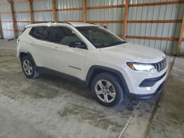 Jeep Compass II 2023 Jeep Compass Latitude 2023 2.0 Benzyna 200KM, zdjęcie 4