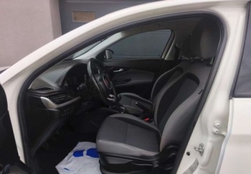 Fiat Tipo II Sedan 1.4 95KM 2016 Fiat Tipo Fiat Tipo 1.4 16V Lounge 1.4 Benzyna 95KM, zdjęcie 4