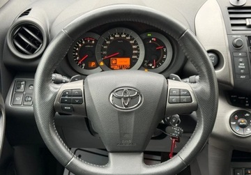 Toyota RAV4 III MPV Facelifting 2.0 Valvematic 158KM 2011 Toyota RAV4 Automat, 4x4, salon Polska, serwis ASO do konca 2.0 Benzyna, zdjęcie 4