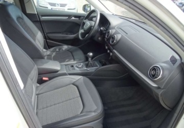 Audi A3 8V Hatchback 3d 1.4 TFSI CoD 140KM 2014 Audi A3 Sportback 1.4 140KM Super Stan Serwis Oplacony Okazja 1.4, zdjęcie 4