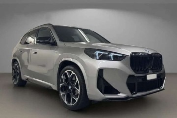 BMW X1 U11 Crossover M 2.0 M35i 300KM 2026 BMW X1 Deska rozdzielcza Luxury Pakiet Premium Zwiekszony bak paliwa, zdjęcie 3