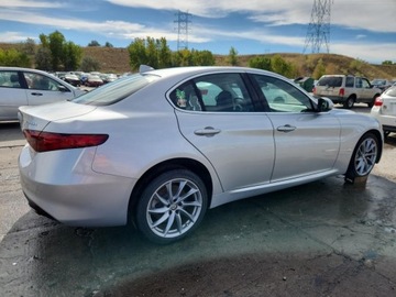 Alfa Romeo Giulia II Sedan 2.0 TBi 280KM 2017 Alfa Romeo Giulia Q4 2017 2.0 Benzyna 280KM, zdjęcie 8