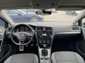 Volkswagen Golf VII Hatchback 3d Facelifting 1.6 TDI-CR DPF BMT 115KM 2019 Volkswagen Golf Podgrz Klimatronik Czujniki park., zdjęcie 9