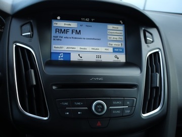 Ford Focus III Hatchback 5d facelifting 2.0 TDCi 150KM 2016 Ford Focus 2.0 TDCi, Salon Polska, Xenon, zdjęcie 11