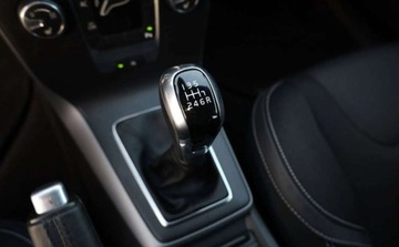 Volvo V40 II 2019 Volvo V40 Volvo V40 T2 Linje Svart 2.0 Benzyna 122KM, zdjęcie 12