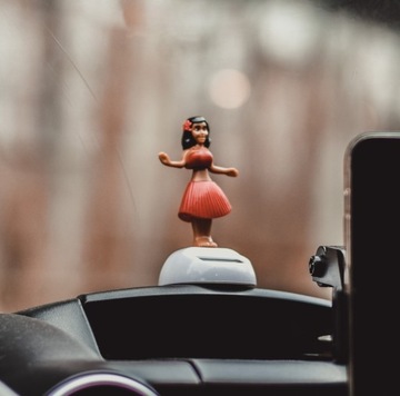 СОЛНЕЧНАЯ ИГРУШКА ТАНЦУЮЩАЯ КУКЛА ХУЛА ГАВАЙИ