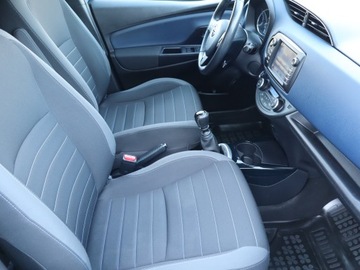 Toyota Yaris III Hatchback 5d Facelifting 2017 1.5 Dual VVT-iE 111KM 2017 Toyota Yaris 1.5 Dual VVT-i, Salon Polska, zdjęcie 8