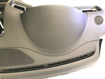 VW TOUAREG КОНСОЛЬ ПРИБОРНОЙ ПАНЕЛИ 7P1857001G