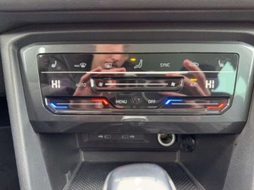 Volkswagen Tiguan II SUV Facelifting 1.5 TSI 150KM 2023 Volkswagen Tiguan TSI 150KM Elegance DSG FVAT23 MATRIX Keyless, zdjęcie 25