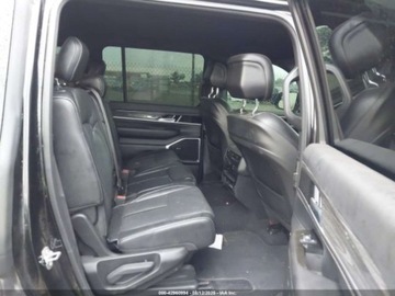 Jeep Wagoneer II 2022 Jeep Wagoneer Series II 2022 5.7l 5.7 Benzyna 392KM, zdjęcie 2