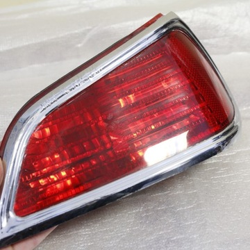 Honda Goldwing GL1800 Фонарь багажника центральный ПРАВЫЙ