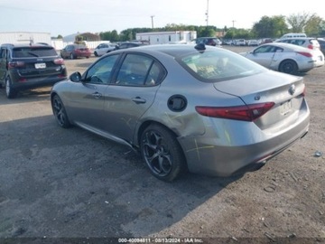 Alfa Romeo Giulia II Sedan 2.0 TBi 280KM 2019 Alfa Romeo Giulia 2019r., 2.0l, od ubezpieczalni 2.0 Benzyna 280KM, zdjęcie 2