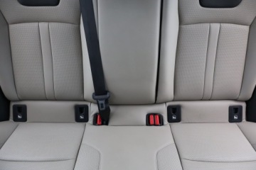 Toyota C-HR I Crossover Facelifting 1.8 Hybrid 122KM 2020 Toyota C-HR 1.8 Hybrid, Salon Polska, zdjęcie 9