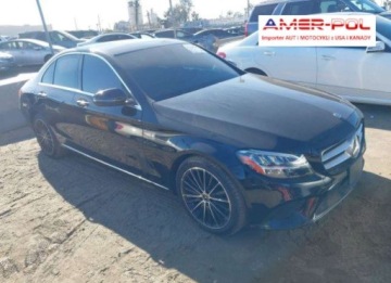 Mercedes Klasa C W206 2021 Mercedes-Benz Klasa C 2021, 2.0L, od ubezpieczalni 2.0 Benzyna 255KM