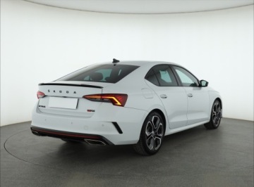 Skoda Octavia IV RS Liftback 2.0 TSI 245KM 2021 Skoda Octavia RS 2.0 TSI, Salon Polska, zdjęcie 4