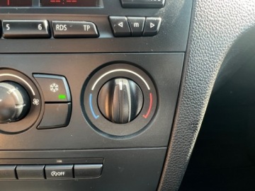 BMW Seria 1 E81/E87 Hatchback 5d E87 2.0 118d 143KM 2008 BMW Seria 1 KLIMATYZACJA PARKTRONIC EL.SZYBY EL.LUSTERKA KOMPUTER GWARANCJA, zdjęcie 10