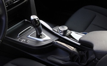 BMW Seria 3 F30-F31-F34 Limuzyna Facelifting 2.0 320d 190KM 2018 BMW 3GT Zarejestrowany AUTOMAT Bezwypadkowy 2.0 Diesel 190KM, zdjęcie 19