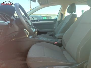Volkswagen Passat B8 Variant 2.0 TDI 150KM 2015 Volkswagen Passat GWARANCJA, Udok. przebieg, Zarejestrowany w PL, Mozliwa, zdjęcie 5