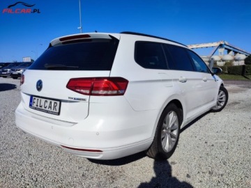 Volkswagen Passat B8 Variant 1.6 TDI BlueMotion SCR 120KM 2017 Volkswagen Passat GWARANCJA, Niski udokumentowany przebieg, Mozliwa zamian, zdjęcie 2