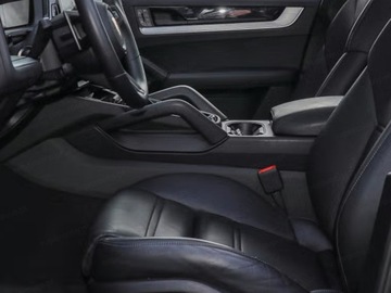 Porsche Cayenne III SUV Facelifting 4.0 474KM 2024 Porsche Cayenne Coupe S Suv 4.0 (474KM) 2024, zdjęcie 4